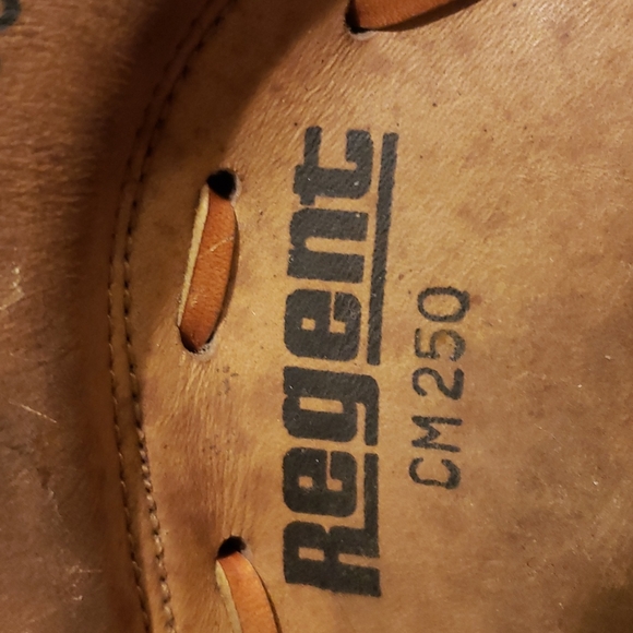 Vintage Regent Basball  Softball    CM 250 - Picture 5 of 5